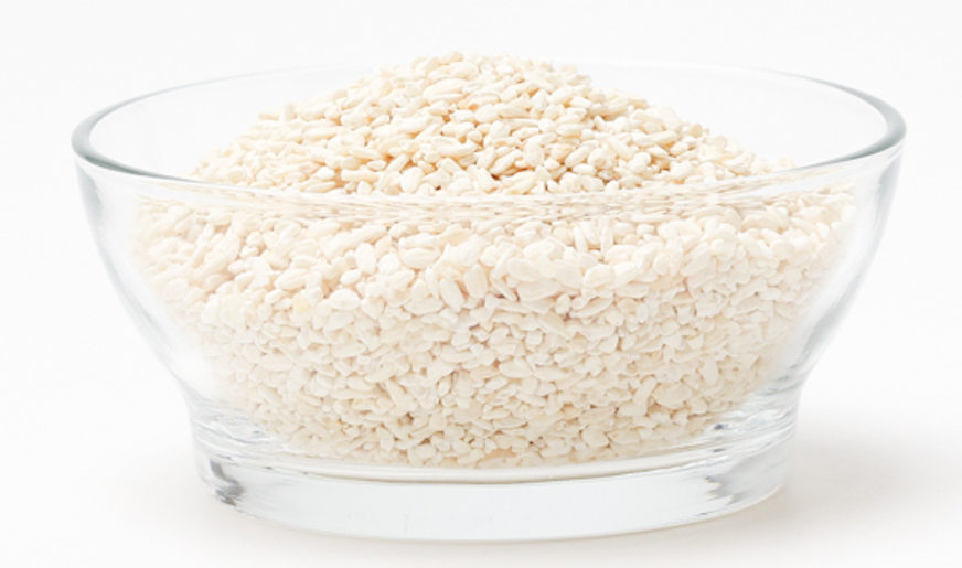 Rice koji: steamed rice on which koji mold has been grown